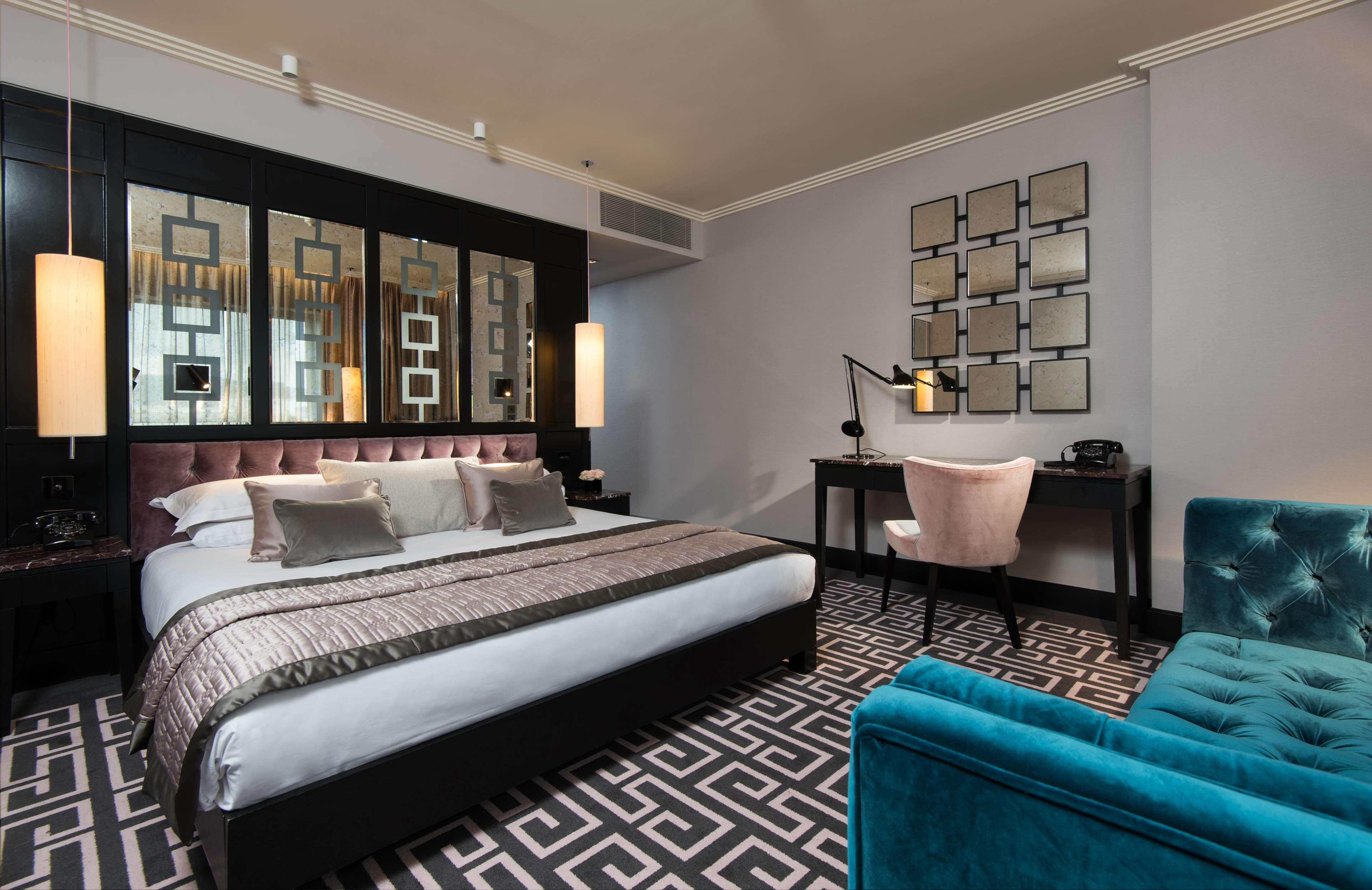 The Fitzwilliam Hotel Belfast Eksteriør bilde A suite at the hotel