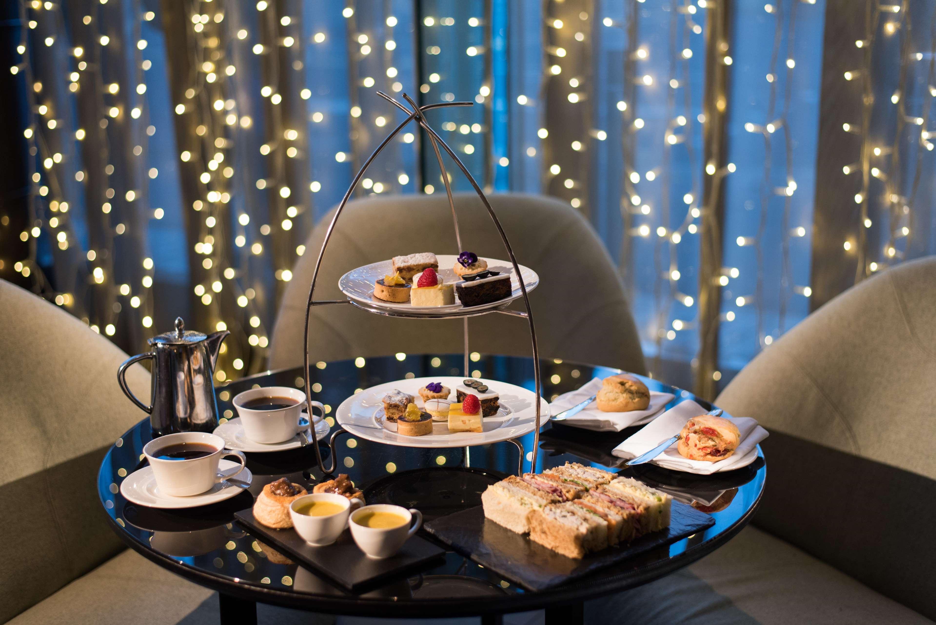 The Fitzwilliam Hotel Belfast Eksteriør bilde Afternoon tea at the Mandarin Oriental, London