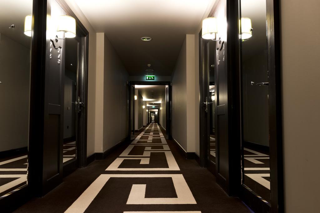 The Fitzwilliam Hotel Belfast Eksteriør bilde A corridor